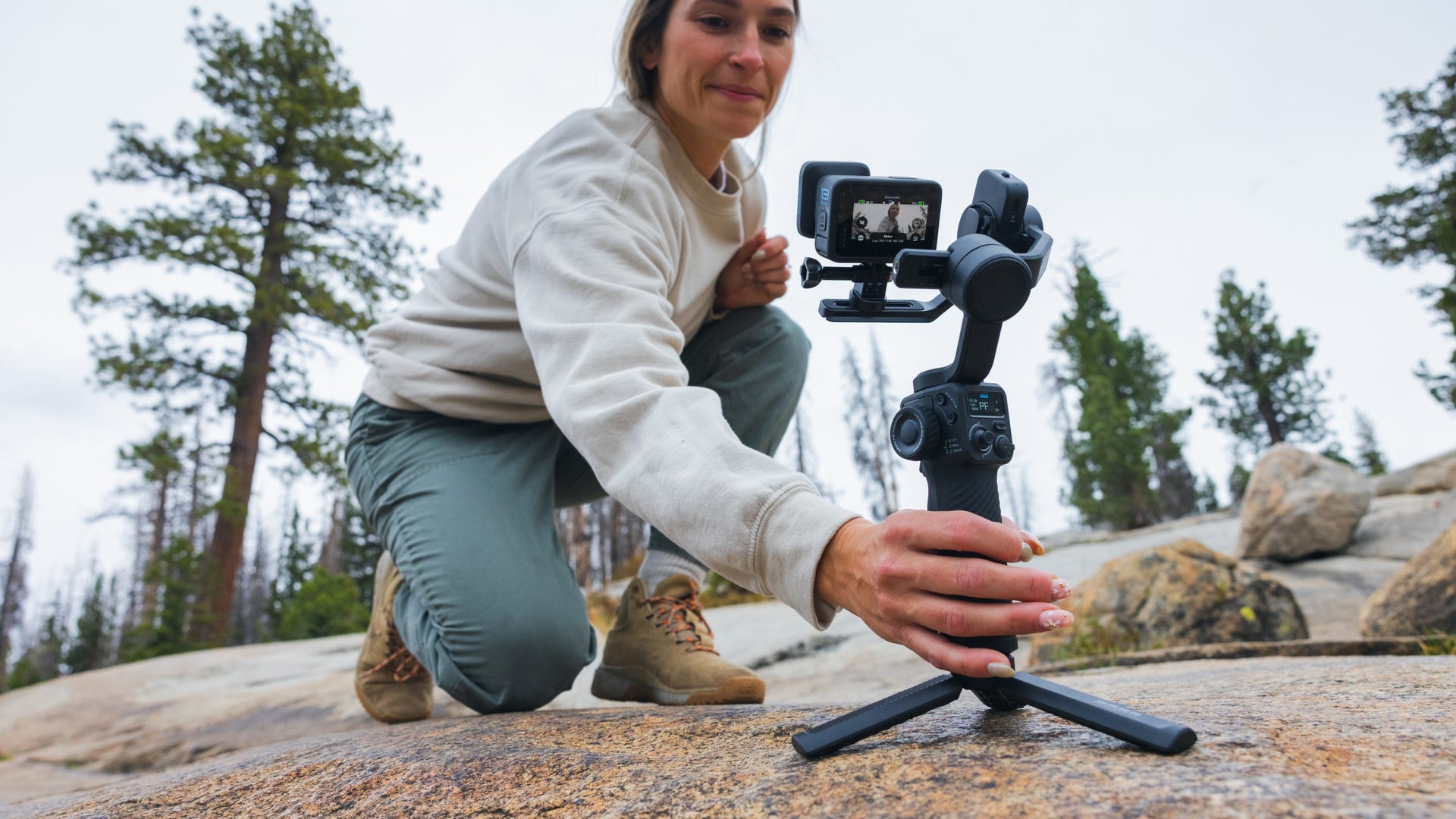Fluid Pro AI - Multi-Device Gimbal Stabilizer With AI Tracking