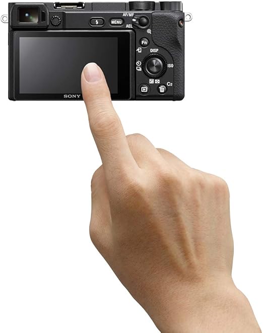 Câmera digital Sony Alpha 6400 com sensor APSC, 24,3MP, tela ajustável em 180°(selfie)