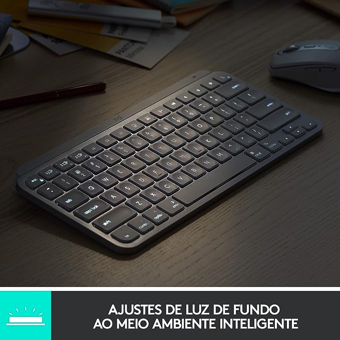 Teclado sem fio Logitech MX Keys Mini com Iluminação Inteligente, Conexão Bluetooth e USB com Easy-Switch para até 3 dispositivos e Bateria Recarregável - Grafite, 920-010505