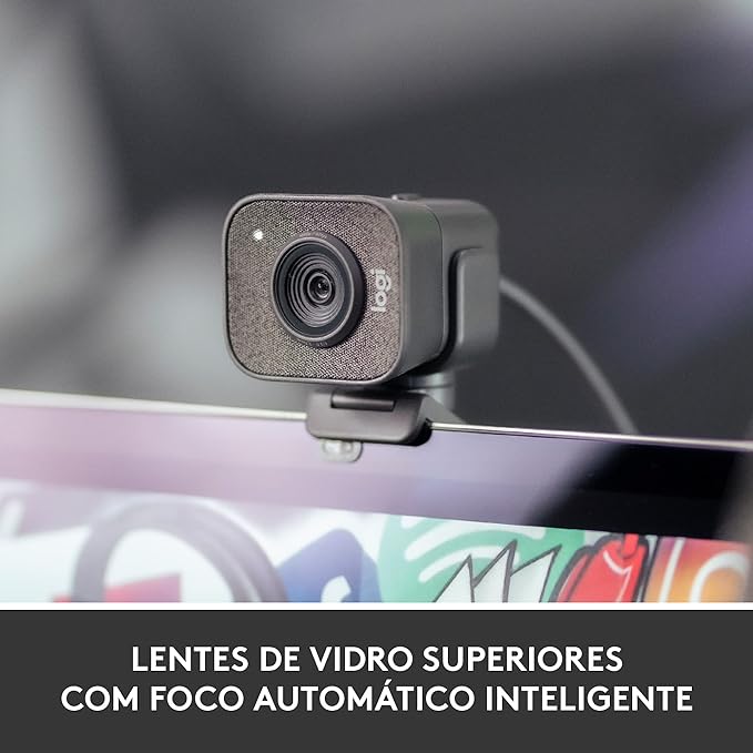 Webcam Full HD Logitech StreamCam Plus para Streaming e Criação de Conteúdo com Microfone Embutido, Conexão USB-C e Tripé Incluso - Compatível com Logitech Capture